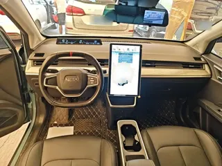 Neta V 2022 купить из Китая, цена 1 003 000 ₽ — Suifenhe Auto