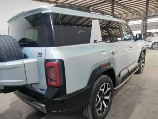 Fangchengbao Bao 8 2025 купить из Китая, цена 8 630 000 ₽ — Suifenhe Auto