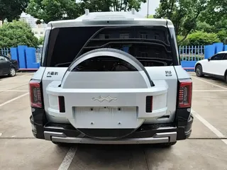 Fangchengbao Bao 8 2025 купить из Китая, цена 9 889 000 ₽ — Suifenhe Auto