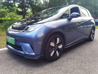 BYD Dolphin 2023