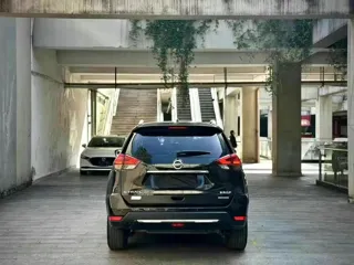 Nissan X-Trail 2019 купить из Китая, цена 1 904 000 ₽ — Suifenhe Auto