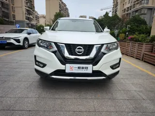 Nissan X-Trail 2020 купить из Китая, цена 1 998 000 ₽ — Suifenhe Auto