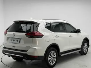 Nissan X-Trail 2023 купить из Китая, цена 2 335 000 ₽ — Suifenhe Auto