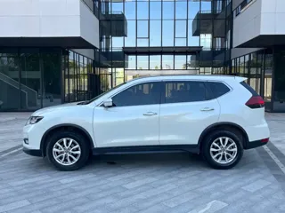 Nissan X-Trail 2020 купить из Китая, цена 2 115 000 ₽ — Suifenhe Auto
