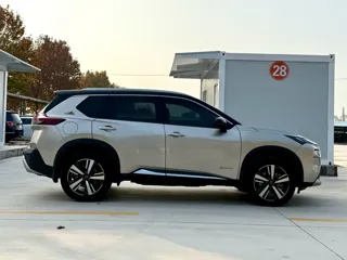 Nissan X-Trail 2023 купить из Китая, цена 5 511 000 ₽ — Suifenhe Auto