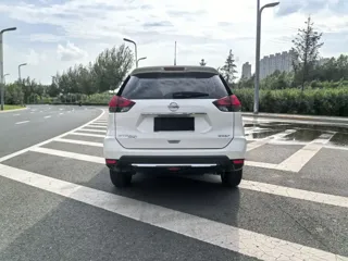Nissan X-Trail 2023 купить из Китая, цена 2 325 000 ₽ — Suifenhe Auto
