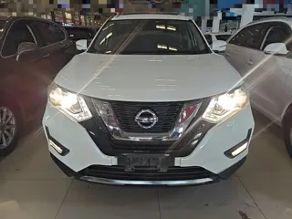 Nissan X-Trail 2018 купить из Китая, цена 2 012 000 ₽ — Suifenhe Auto
