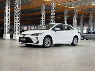 Toyota Corolla 2021 купить из Китая, цена 1 250 000 ₽ — Suifenhe Auto