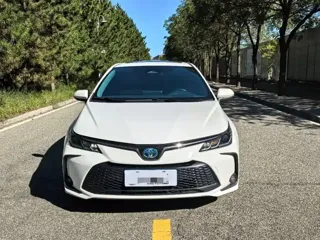 Toyota Corolla 2023 купить из Китая, цена 1 630 000 ₽ — Suifenhe Auto