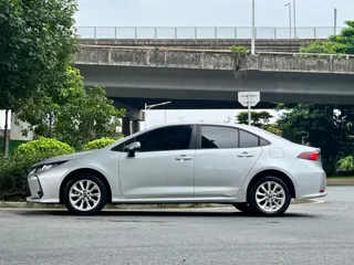 Toyota Corolla 2023 купить из Китая, цена 1 347 000 ₽ — Suifenhe Auto