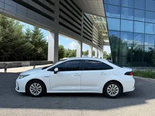 Toyota Corolla 2023 купить из Китая, цена 1 786 000 ₽ — Suifenhe Auto
