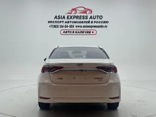 Toyota Corolla 2022 купить из Китая, цена 1 684 000 ₽ — Suifenhe Auto