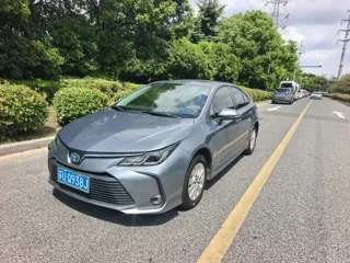 Toyota Corolla 2023 купить из Китая, цена 1 497 000 ₽ — Suifenhe Auto