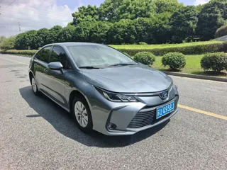 Toyota Corolla 2023 купить из Китая, цена 1 497 000 ₽ — Suifenhe Auto