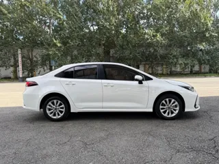 Toyota Corolla 2023 купить из Китая, цена 1 517 000 ₽ — Suifenhe Auto