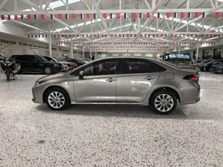 Toyota Corolla 2023 купить из Китая, цена 1 694 000 ₽ — Suifenhe Auto