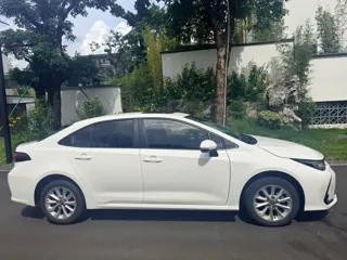 Toyota Corolla 2022 купить из Китая, цена 1 504 000 ₽ — Suifenhe Auto