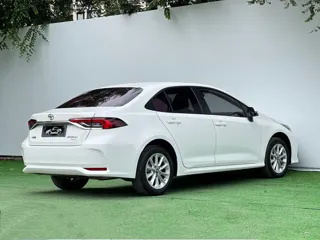 Toyota Corolla 2022 купить из Китая, цена 1 603 000 ₽ — Suifenhe Auto