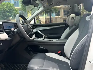Geely Boyue L 2025 купить из Китая, цена 2 753 000 ₽ — Suifenhe Auto