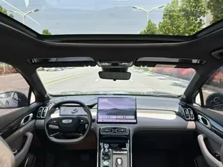 Geely Boyue L 2025 купить из Китая, цена 2 635 000 ₽ — Suifenhe Auto