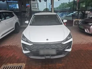 Dongfeng Aeolus Yixuan 2025 купить из Китая, цена 1 372 000 ₽ — Suifenhe Auto