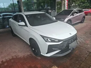 Dongfeng Aeolus Yixuan 2025 купить из Китая, цена 1 372 000 ₽ — Suifenhe Auto