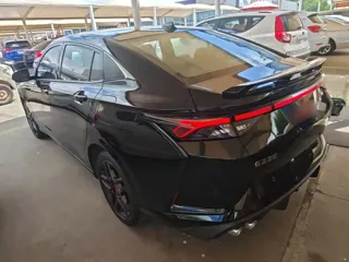 Dongfeng Aeolus Yixuan 2022 купить из Китая, цена 1 008 000 ₽ — Suifenhe Auto