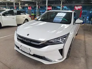 Dongfeng Aeolus Yixuan 2022 купить из Китая, цена 1 008 000 ₽ — Suifenhe Auto