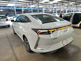 Dongfeng Aeolus Yixuan 2022 купить из Китая, цена 1 008 000 ₽ — Suifenhe Auto