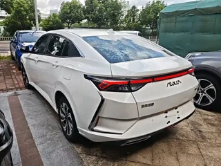 Dongfeng Aeolus Yixuan 2022 купить из Китая, цена 1 042 000 ₽ — Suifenhe Auto