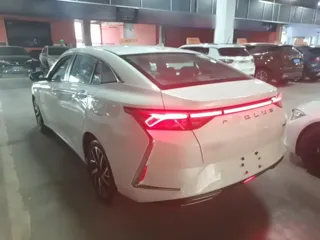Dongfeng Aeolus Yixuan 2020 купить из Китая, цена 1 133 000 ₽ — Suifenhe Auto