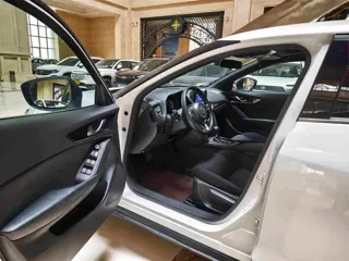 Mazda CX-4 2022 купить из Китая, цена 2 143 000 ₽ — Suifenhe Auto