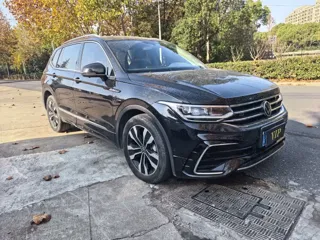 Volkswagen Tiguan L 2024 купить из Китая, цена 3 398 000 ₽ — Suifenhe Auto