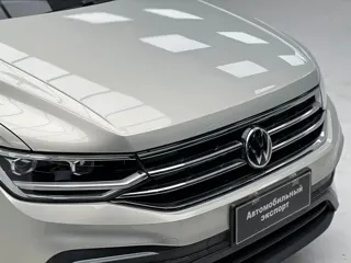 Volkswagen Tiguan L 2023 купить из Китая, цена 2 626 000 ₽ — Suifenhe Auto