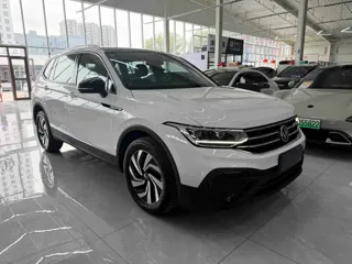 Volkswagen Tiguan L 2023 купить из Китая, цена 2 667 000 ₽ — Suifenhe Auto