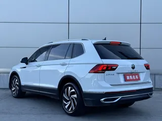 Volkswagen Tiguan L 2022 купить из Китая, цена 2 847 000 ₽ — Suifenhe Auto