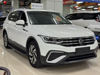 Volkswagen Tiguan L 2023 купить из Китая, цена 2 717 000 ₽ — Suifenhe Auto