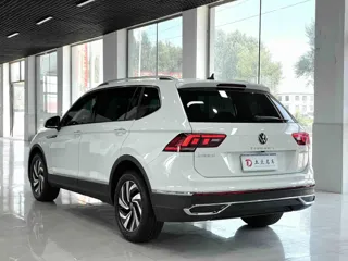 Volkswagen Tiguan L 2022 купить из Китая, цена 2 678 000 ₽ — Suifenhe Auto