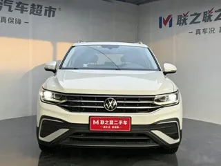 Volkswagen Tiguan L 2023 купить из Китая, цена 2 613 000 ₽ — Suifenhe Auto