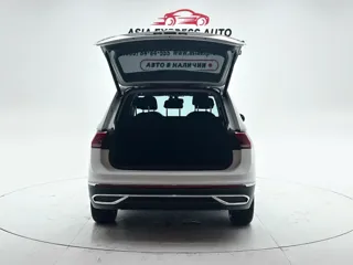 Volkswagen Tiguan L 2022 купить из Китая, цена 2 680 000 ₽ — Suifenhe Auto