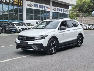 Volkswagen Tiguan L 2025 купить из Китая, цена 3 566 000 ₽ — Suifenhe Auto