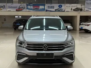 Volkswagen Tiguan L 2023 купить из Китая, цена 2 769 000 ₽ — Suifenhe Auto