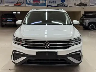 Volkswagen Tiguan L 2023 купить из Китая, цена 2 717 000 ₽ — Suifenhe Auto
