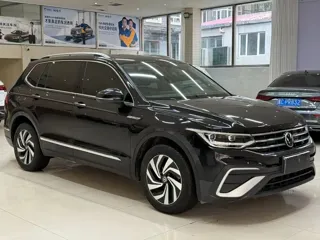 Volkswagen Tiguan L 2023 купить из Китая, цена 2 769 000 ₽ — Suifenhe Auto