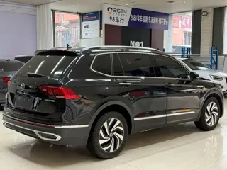 Volkswagen Tiguan L 2023 купить из Китая, цена 2 769 000 ₽ — Suifenhe Auto