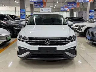 Volkswagen Tiguan L 2023 купить из Китая, цена 2 717 000 ₽ — Suifenhe Auto