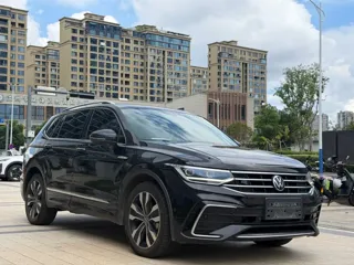 Volkswagen Tiguan L 2024 купить из Китая, цена 3 836 000 ₽ — Suifenhe Auto