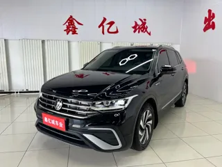 Volkswagen Tiguan L 2023 купить из Китая, цена 2 496 000 ₽ — Suifenhe Auto