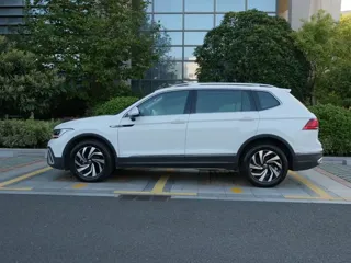 Volkswagen Tiguan L 2024 купить из Китая, цена 3 409 000 ₽ — Suifenhe Auto
