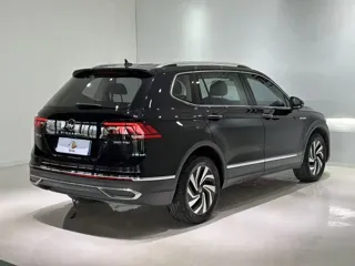Volkswagen Tiguan L 2023 купить из Китая, цена 2 977 000 ₽ — Suifenhe Auto